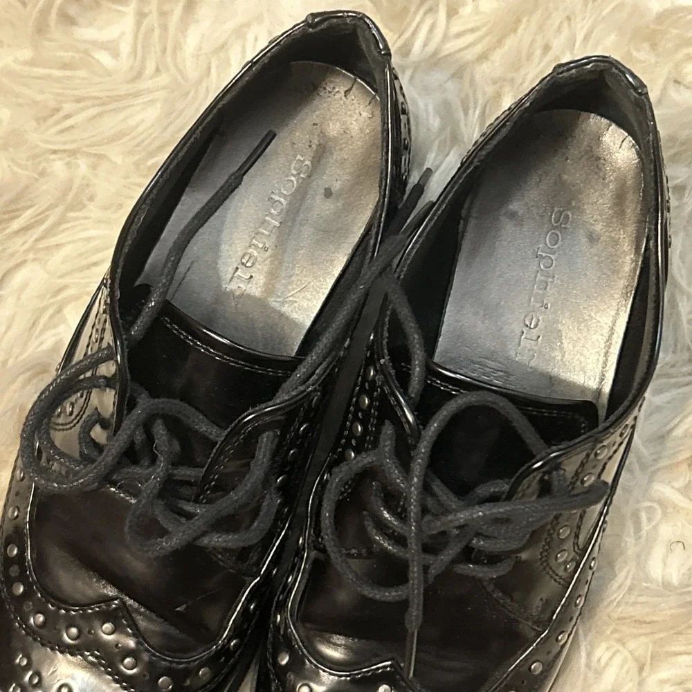 Sophie17 Black Patent Leather Silver Studded‎ Brogues Women's 6 Dress Oxfords